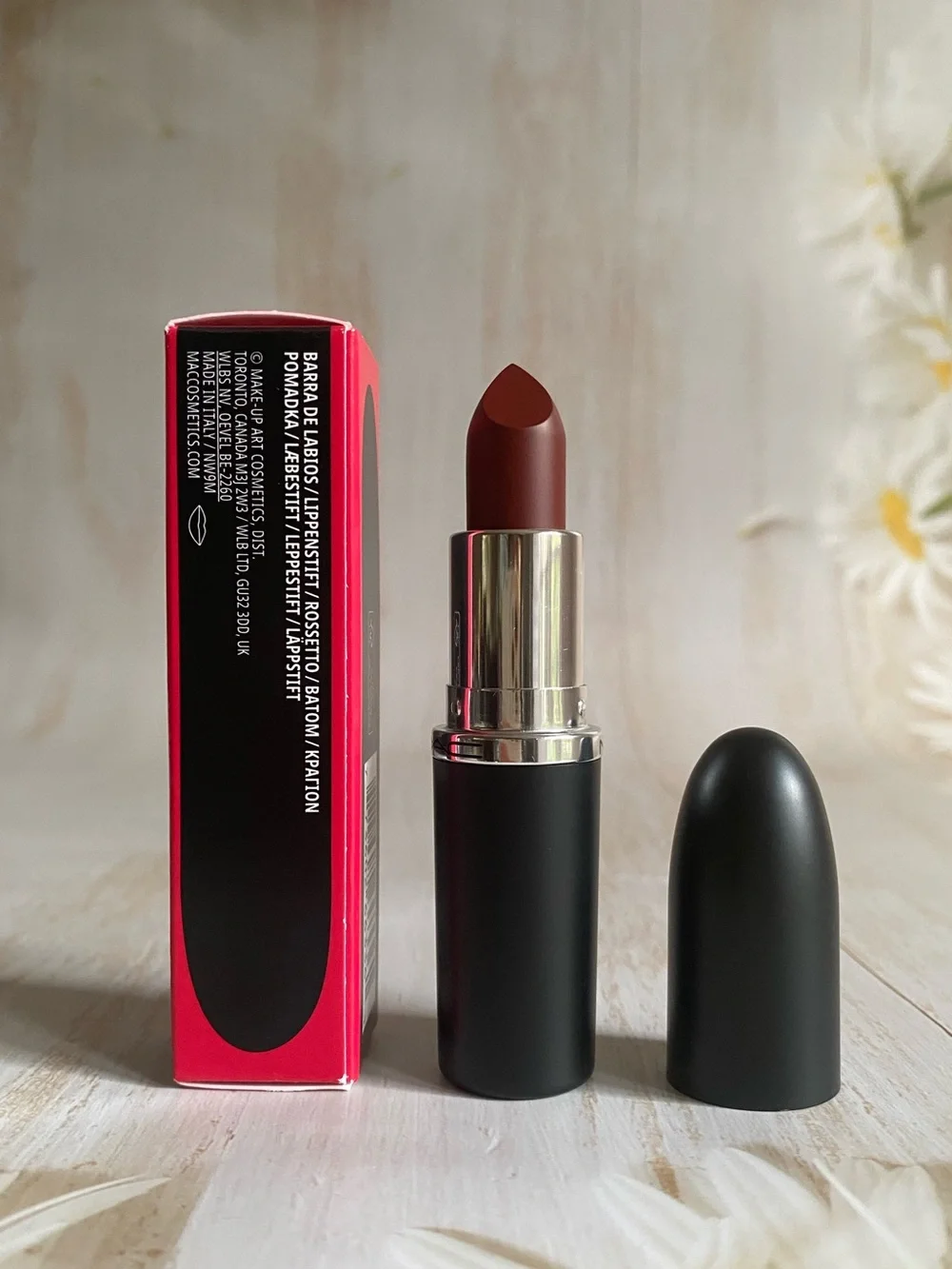 MAC Macximal Sleek Satin Lipstick, 811 CENTRE OF ATTENTION, Full Size, NIB